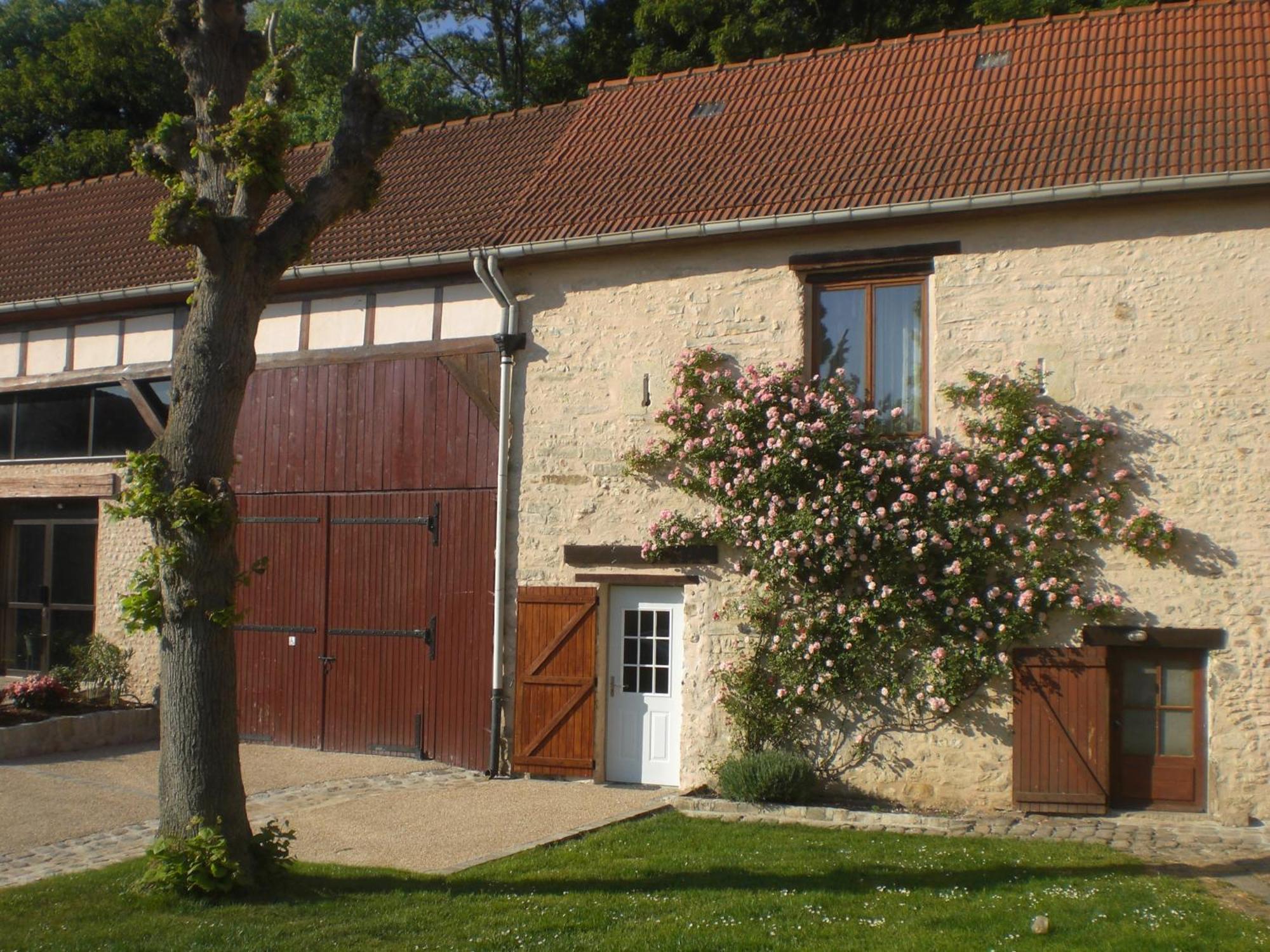 Bed and Breakfast La Ferme Du Vintue Etrechy  Экстерьер фото