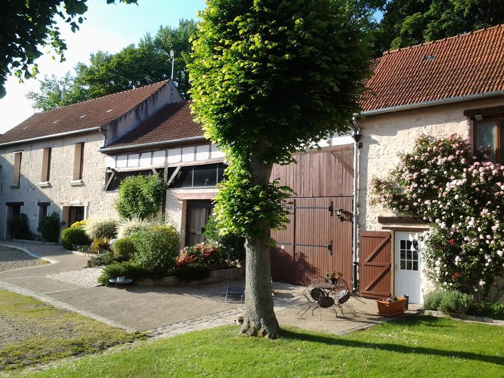Bed and Breakfast La Ferme Du Vintue Etrechy  Экстерьер фото