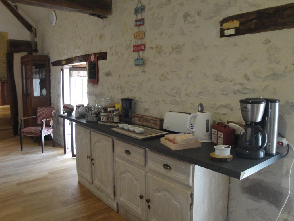 Bed and Breakfast La Ferme Du Vintue Etrechy  Экстерьер фото